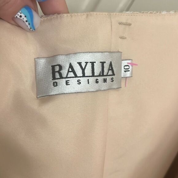 ✨Raylia Design Tiered All Over Lace Halter Midi Toffee/Gold Sz 10 Dress✨ - Picture 4 of 9